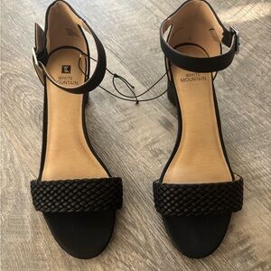 NWT HEELS